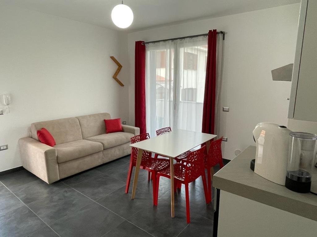 Casa Vacanza Colors Porto Torres Exterior photo