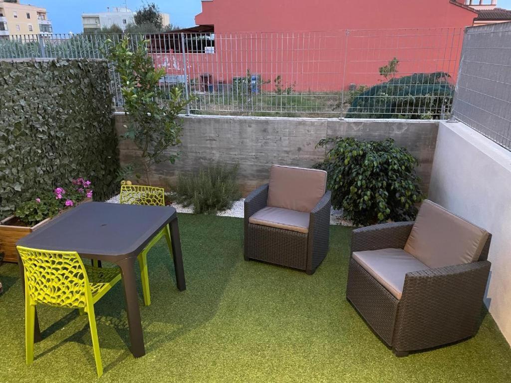 Casa Vacanza Colors Porto Torres Exterior photo
